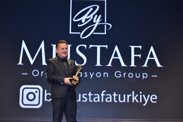 Mustafa Bozkurt :  By Mustafa �le �Y�l�n En Ba�ar�l� Organizasyon Ve Davet Firmas�� Ödülünü 5. Kez Kazand� 